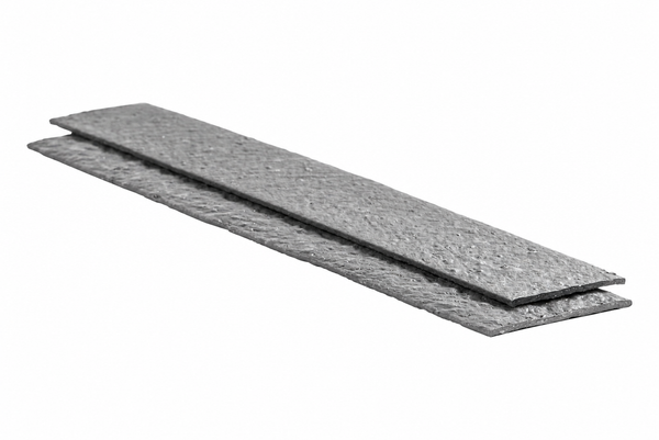 Ecolat droite noire 14 cm x 1 cm x 2 m - Bordure en plastique recyclé - Ecoo — vue sur fond blanc