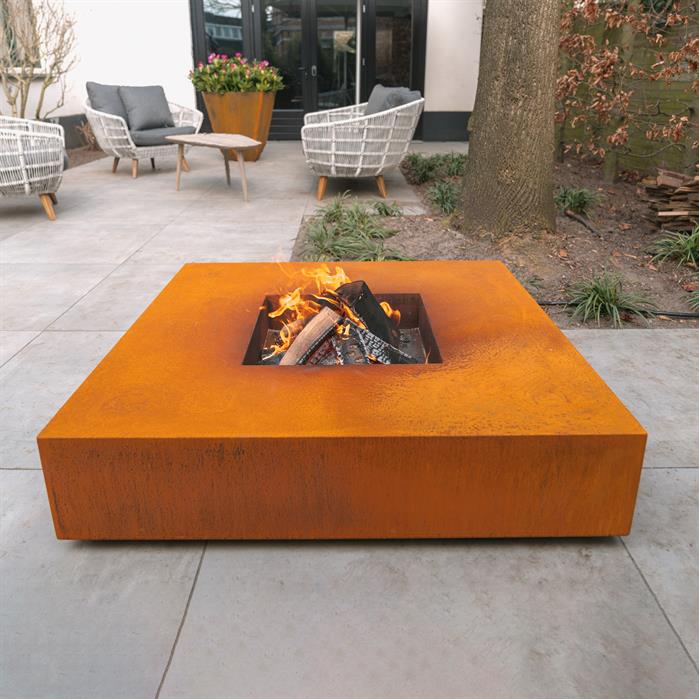 Table-brasero Ardent carrée en acier corten - 120 x 120 cm - Aquigarden